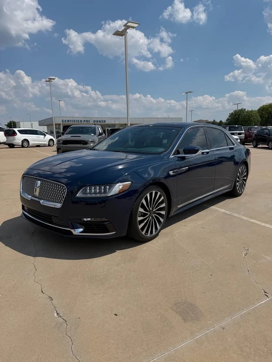 2017 Lincoln Continental 10th Gen - Image 3 of 17