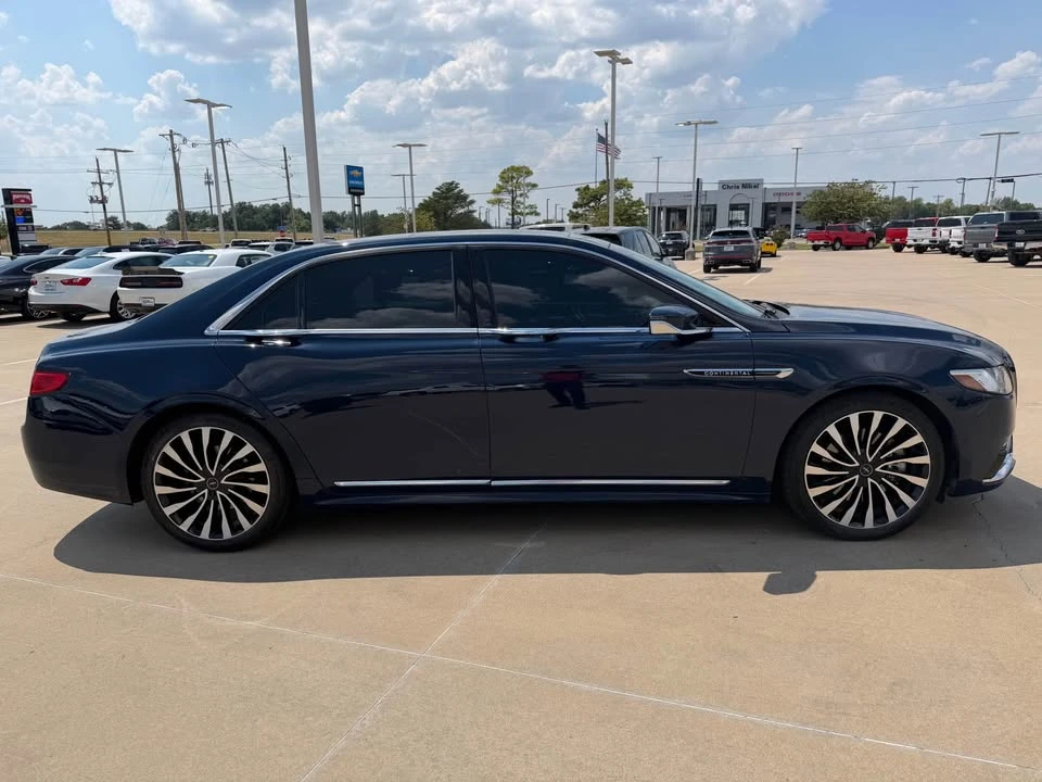 2017 Lincoln Continental 10th Gen - Image 7 of 17