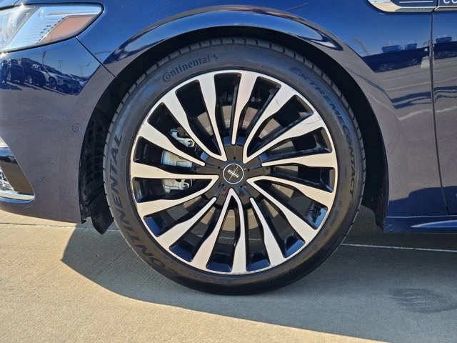 2017 Lincoln Continental 10th Gen - Image 12 of 20