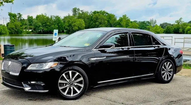 2017 Lincoln Continental Black Label Sedan 4D