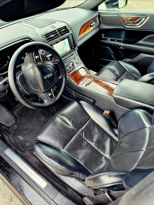 2017 Lincoln Continental 10th Gen - Image 14 of 17