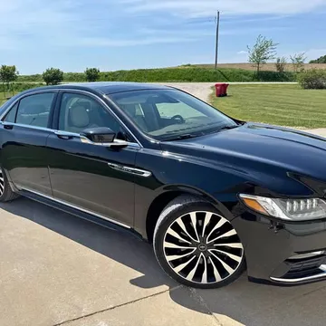 2017 Lincoln Continental Black Label Sedan 4D