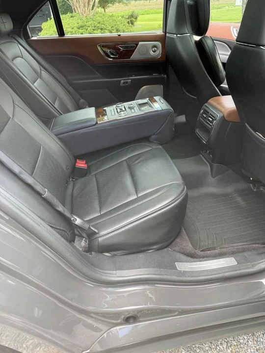 2017 Lincoln Continental 10th Gen - Image 6 of 11