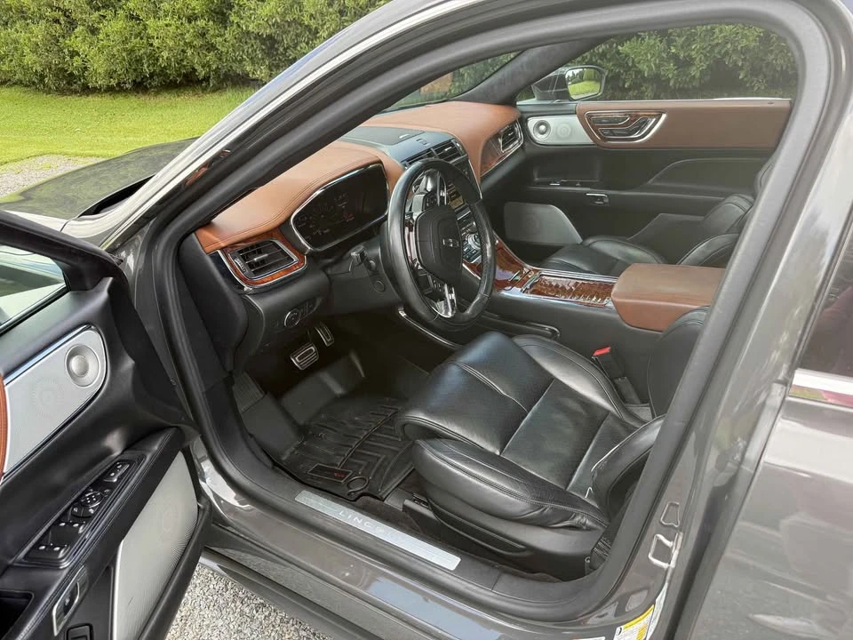 2017 Lincoln Continental 10th Gen - Image 10 of 11