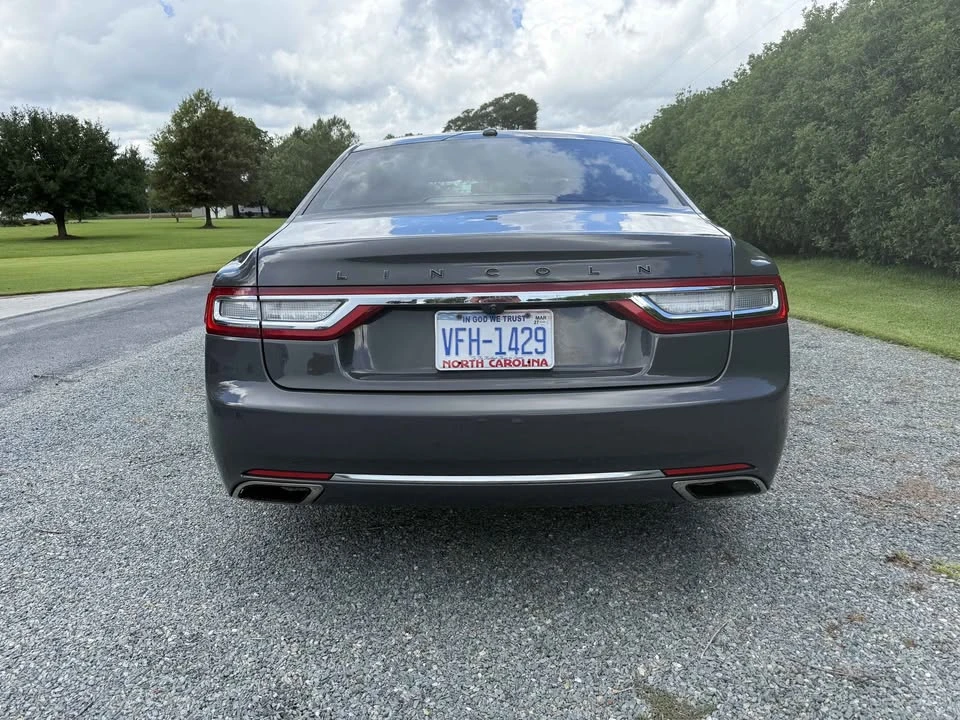 2017 Lincoln Continental 10th Gen - Image 4 of 11