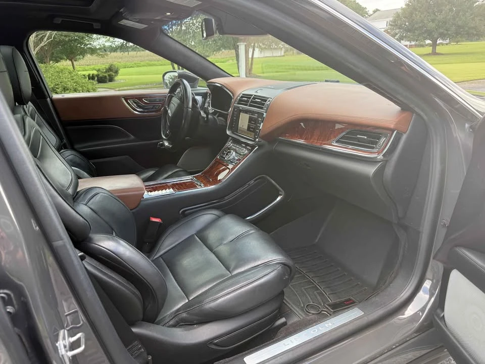 2017 Lincoln Continental 10th Gen - Image 7 of 11