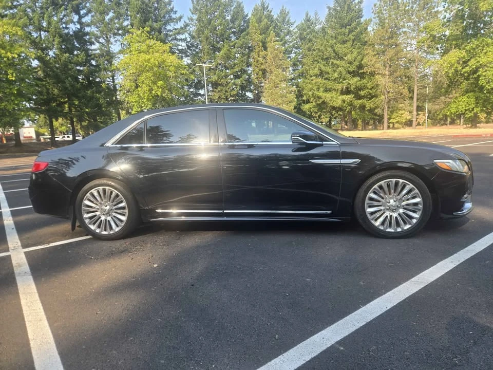 2017 Lincoln Continental 10th Gen - Image 3 of 11