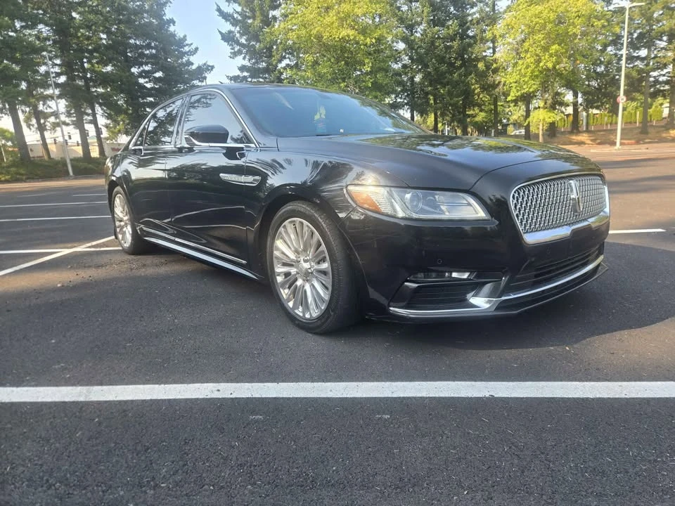 2017 Lincoln Continental 10th Gen - Image 2 of 11