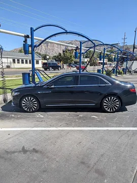 2017 Lincoln Continental Black Label Sedan 4D