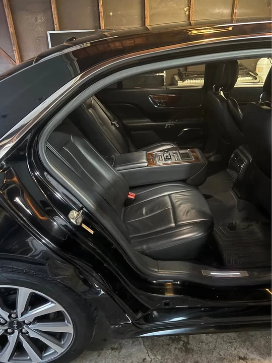 2017 Lincoln Continental 10th Gen - Image 8 of 17
