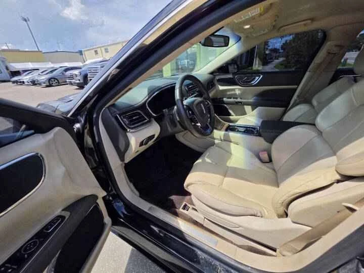 2017 Lincoln Continental 10th Gen - Image 7 of 8