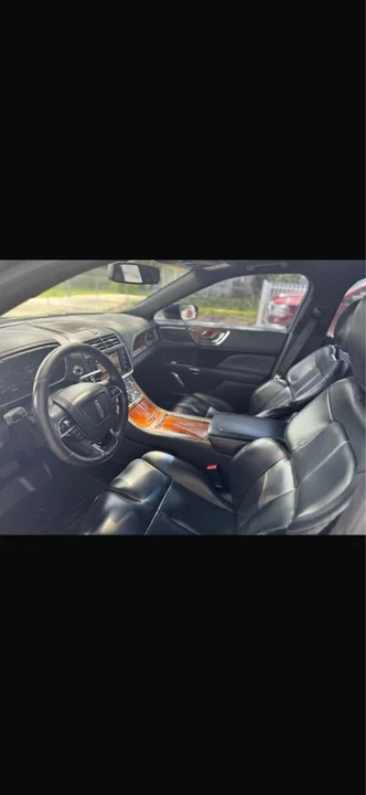2017 Lincoln Continental 10th Gen - Image 5 of 12