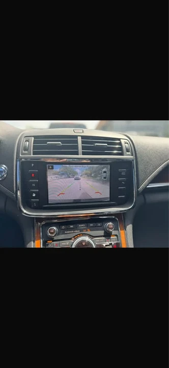 2017 Lincoln Continental 10th Gen - Image 8 of 12