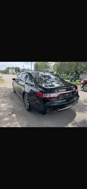 2017 Lincoln Continental 10th Gen - Image 4 of 12