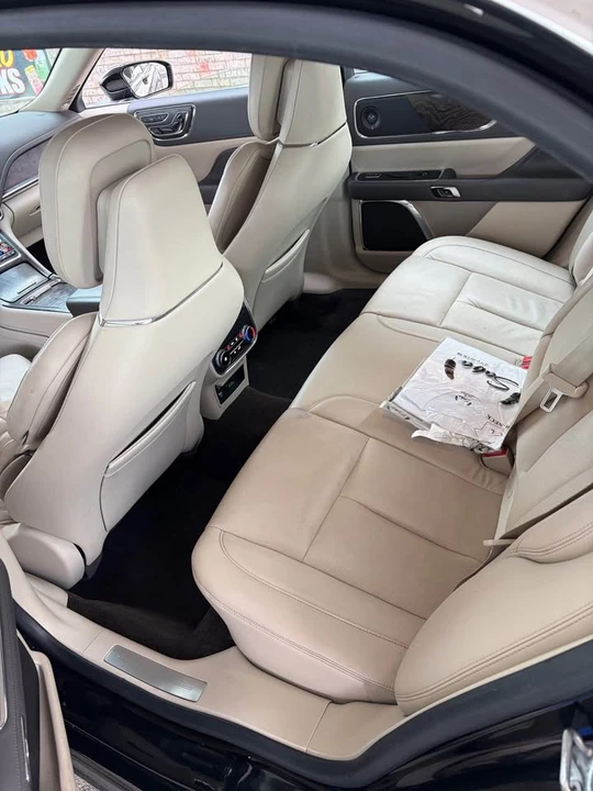 2017 Lincoln Continental 10th Gen - Image 5 of 8