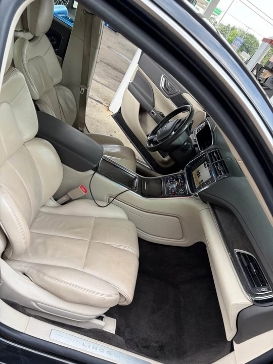 2017 Lincoln Continental 10th Gen - Image 6 of 8