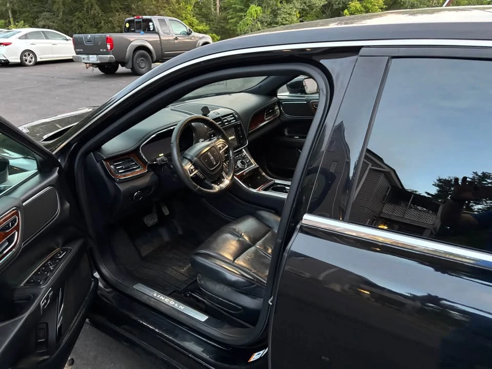 2017 Lincoln Continental 10th Gen - Image 6 of 8