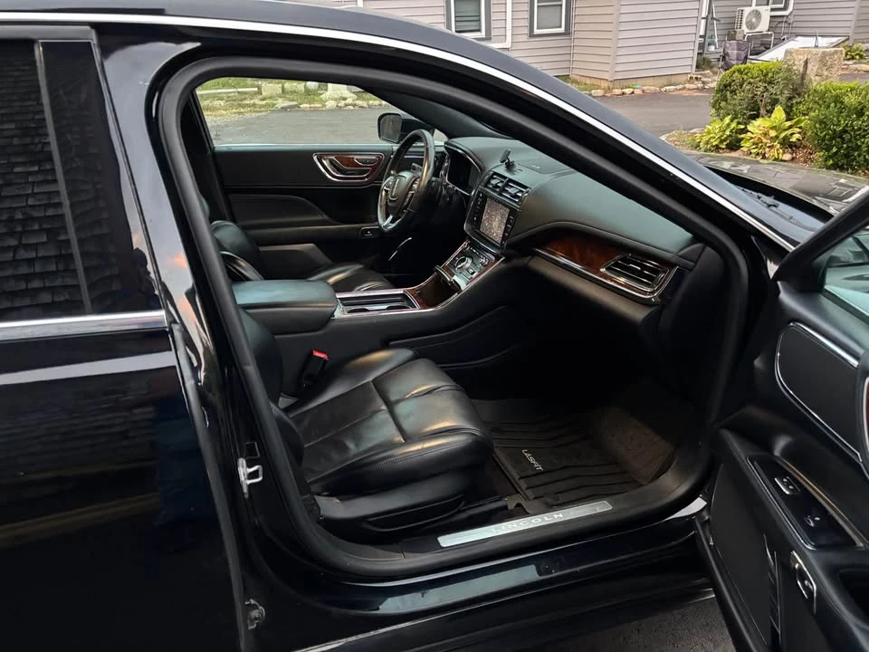 2017 Lincoln Continental 10th Gen - Image 7 of 8