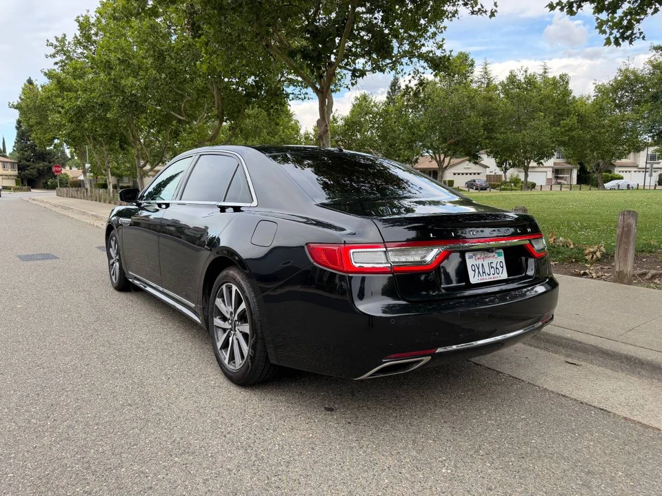 2017 Lincoln Continental 10th Gen - Image 5 of 14