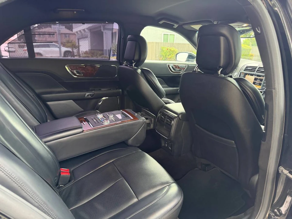 2017 Lincoln Continental 10th Gen - Image 7 of 14