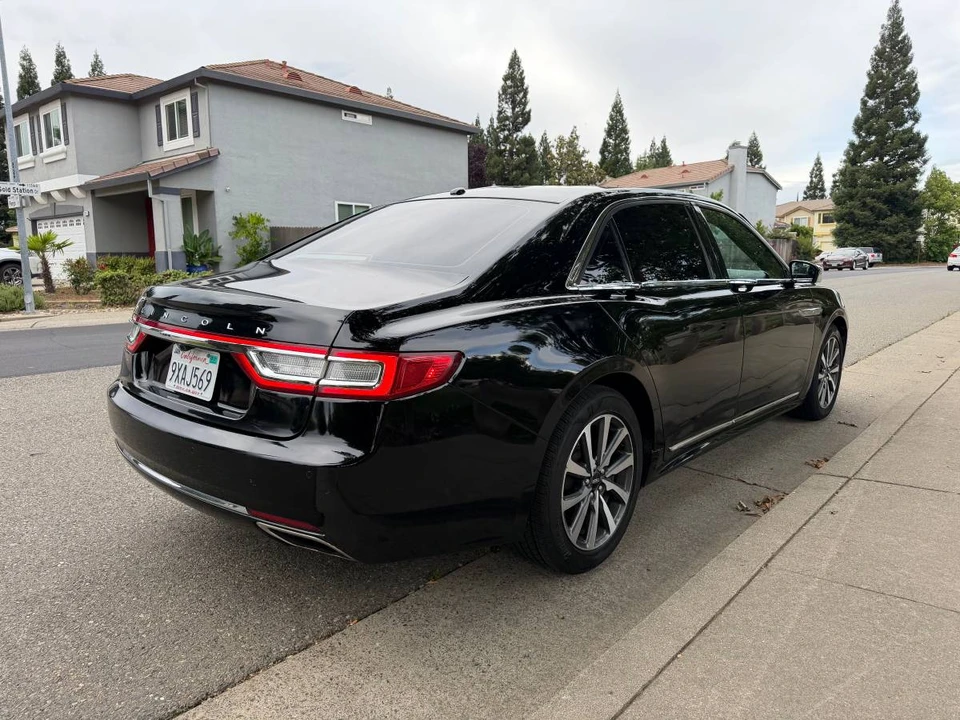 2017 Lincoln Continental 10th Gen - Image 4 of 14