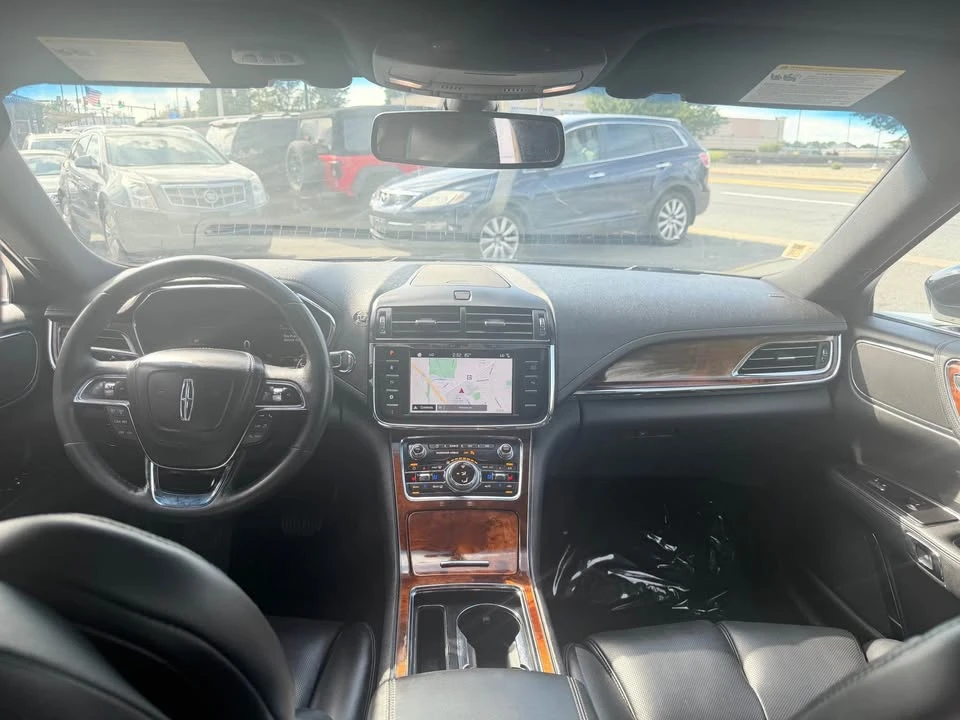 2017 Lincoln Continental 10th Gen - Image 8 of 15