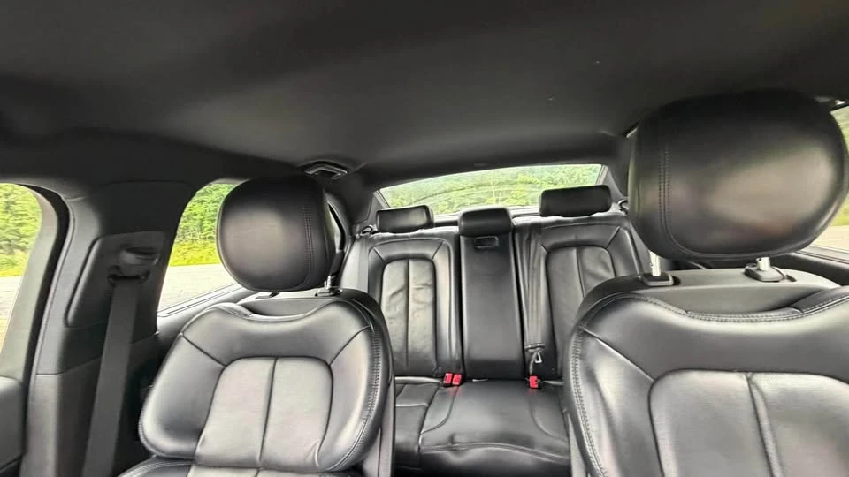 2017 Lincoln Continental 10th Gen - Image 13 of 20
