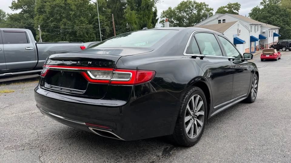 2017 Lincoln Continental 10th Gen - Image 5 of 20