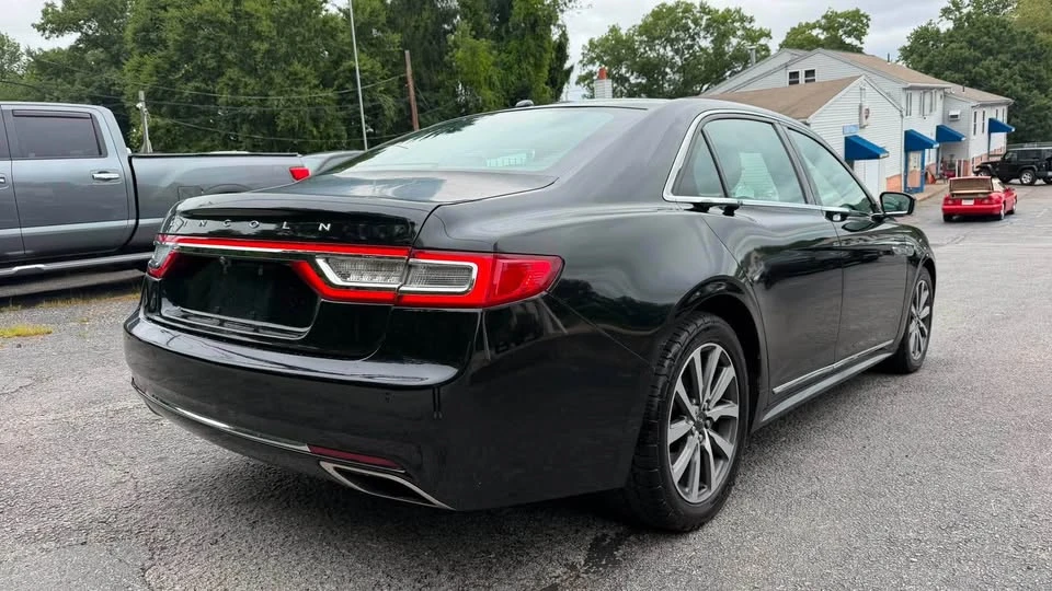 2017 Lincoln Continental 10th Gen - Image 5 of 20