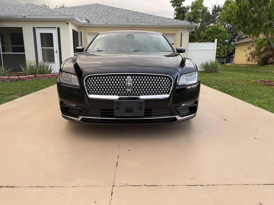 2017 Lincoln Continental 10th Gen - Image 5 of 19