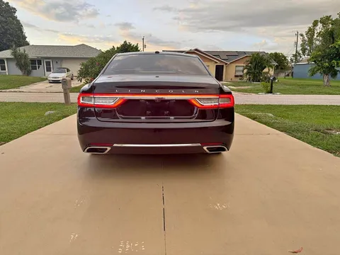 2017 Lincoln Continental Livery