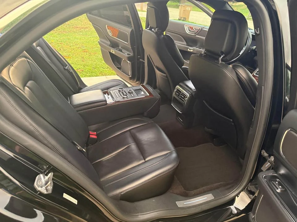 2017 Lincoln Continental 10th Gen - Image 14 of 19