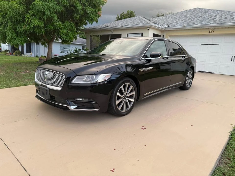 2017 Lincoln Continental 10th Gen - Image 4 of 19