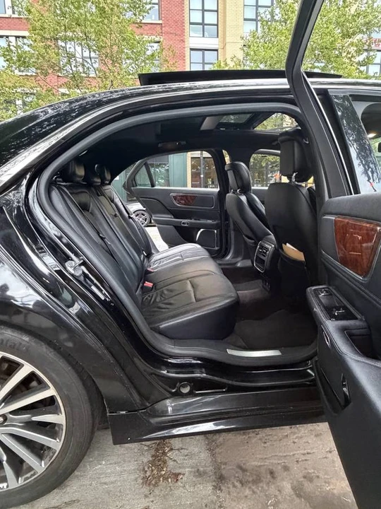 2017 Lincoln Continental 10th Gen - Image 7 of 14