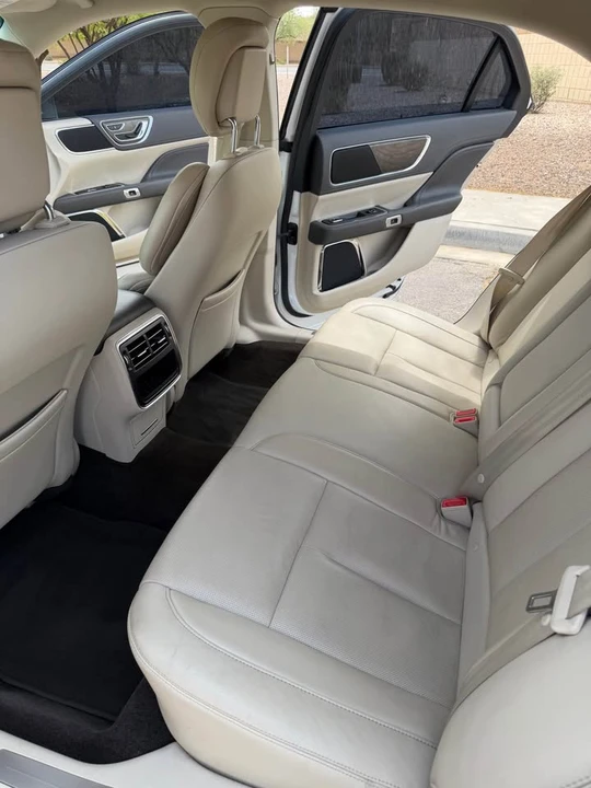 2017 Lincoln Continental 10th Gen - Image 5 of 7