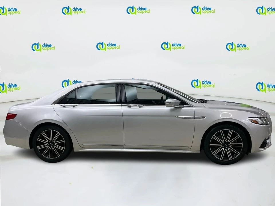 2017 Lincoln Continental 10th Gen - Image 4 of 20