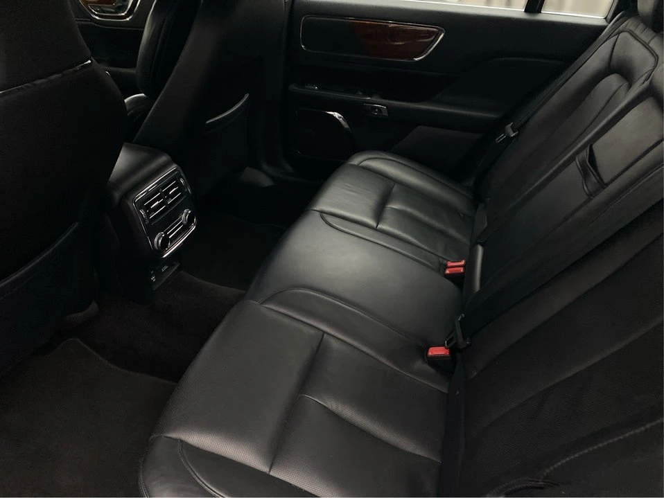 2017 Lincoln Continental 10th Gen - Image 10 of 20