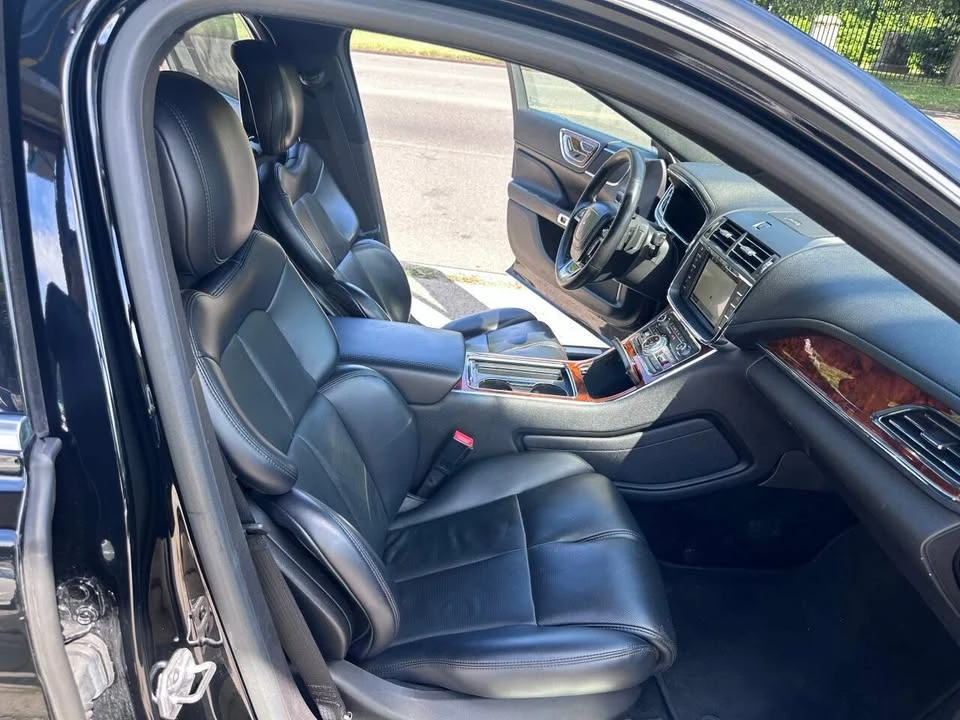 2017 Lincoln Continental 10th Gen - Image 14 of 18