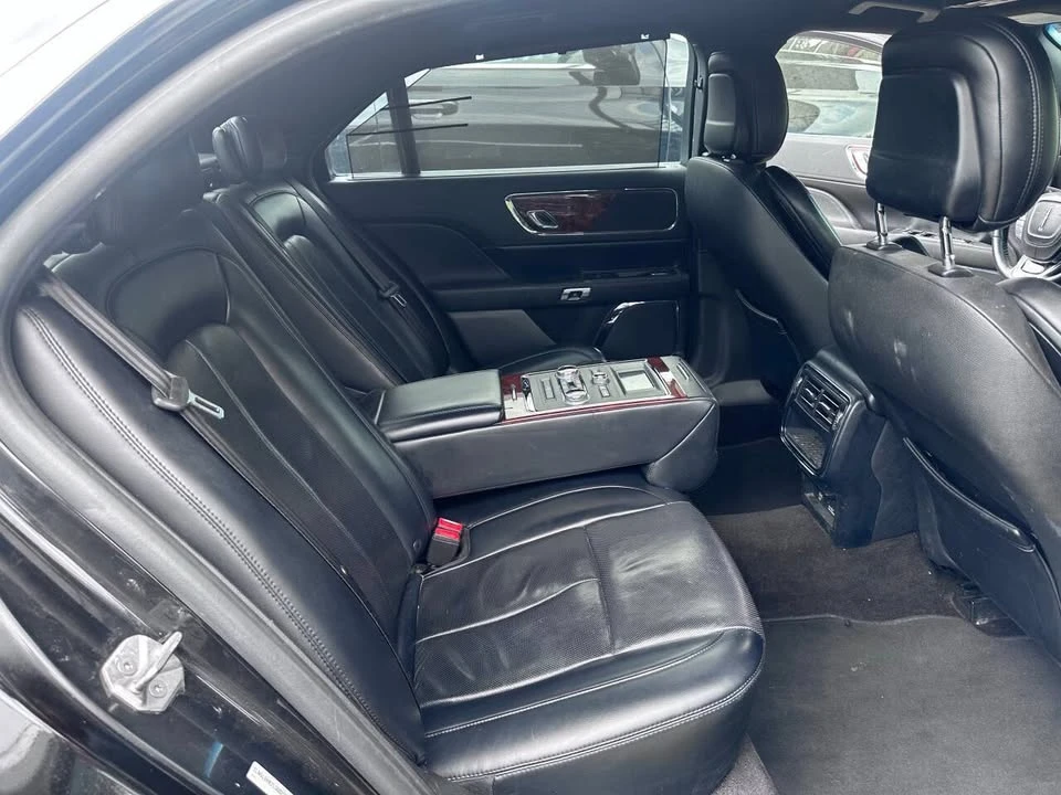 2017 Lincoln Continental 10th Gen - Image 14 of 20