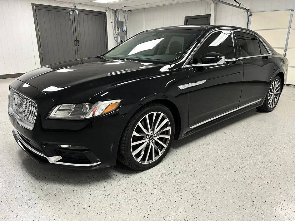 2017 Lincoln Continental 10th Gen - Image 3 of 18