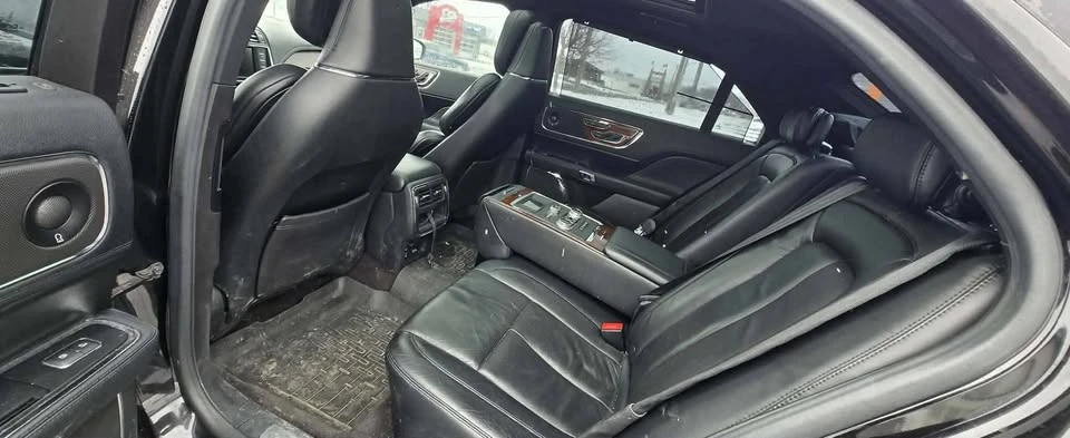 2017 Lincoln Continental 10th Gen - Image 3 of 20