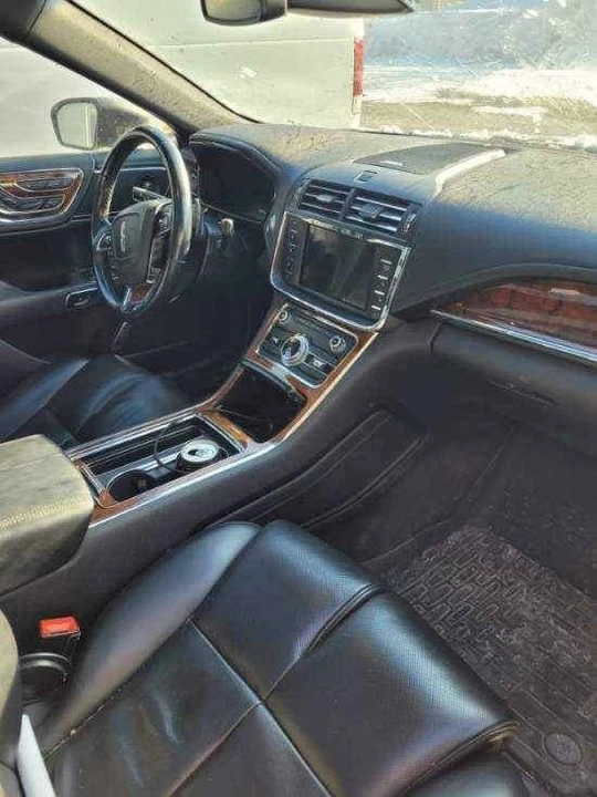2017 Lincoln Continental 10th Gen - Image 8 of 20