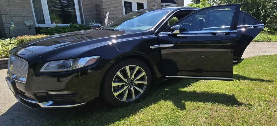2017 Lincoln Continental 10th Gen - Image 11 of 13