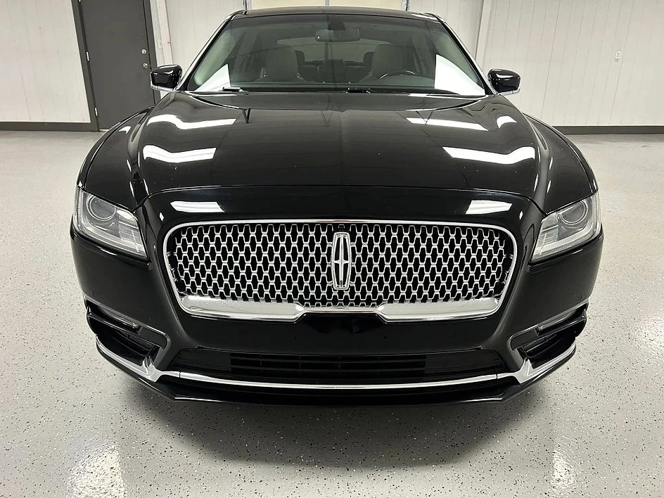2017 Lincoln Continental 10th Gen - Image 9 of 13