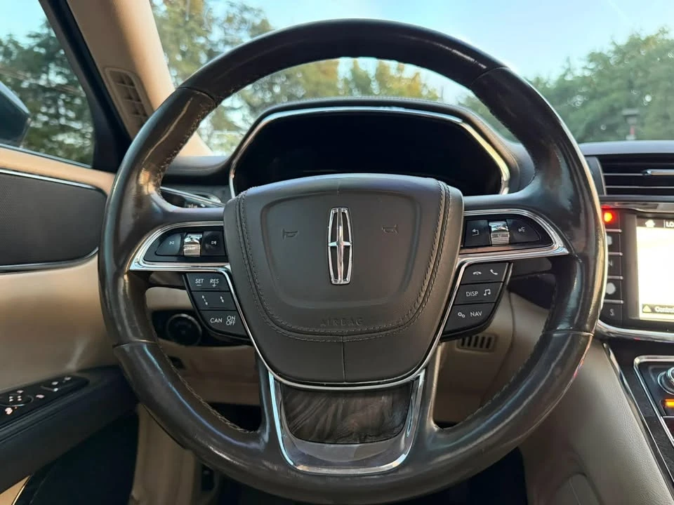 2017 Lincoln Continental 10th Gen - Image 13 of 20
