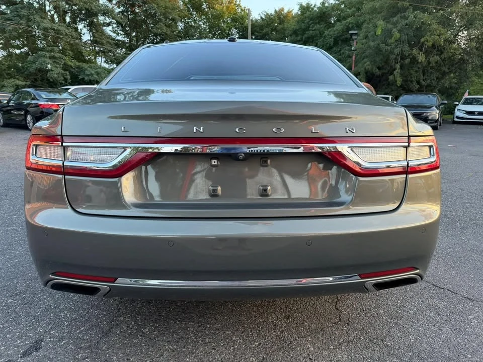 2017 Lincoln Continental 10th Gen - Image 4 of 20