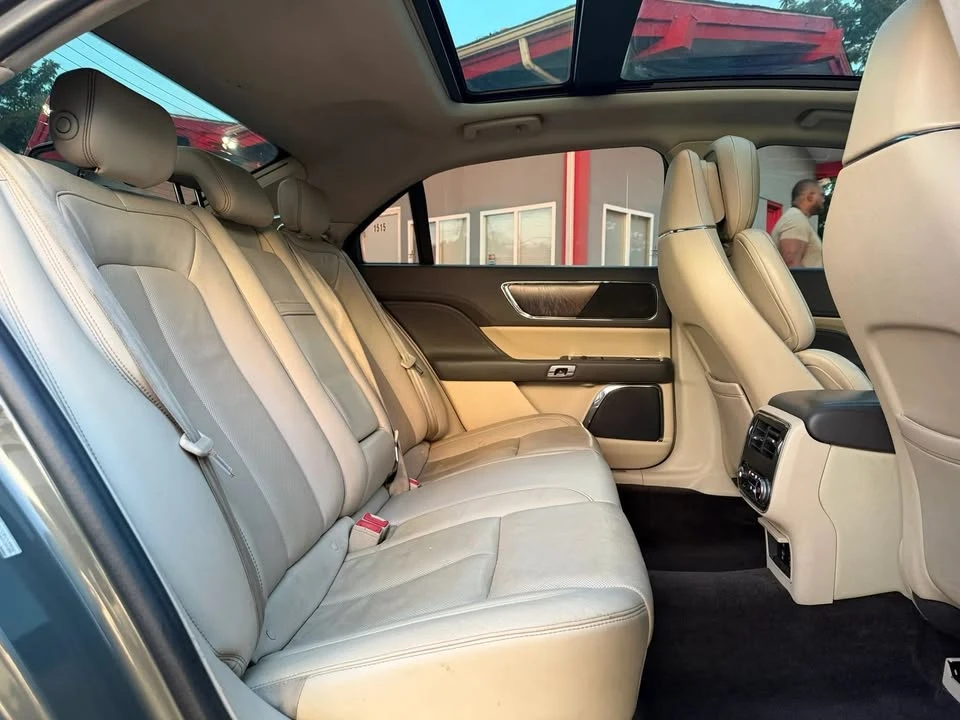 2017 Lincoln Continental 10th Gen - Image 19 of 20
