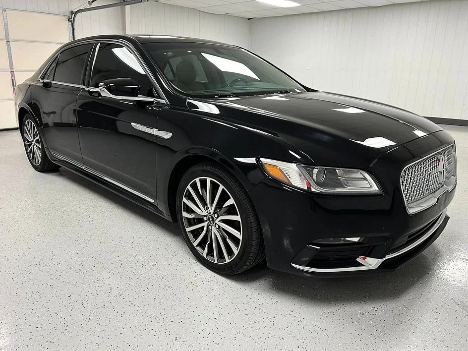 2017 Lincoln Continental 10th Gen - Image 3 of 13