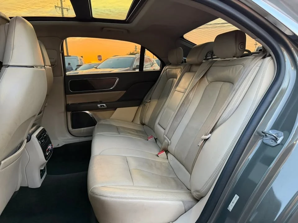 2017 Lincoln Continental 10th Gen - Image 20 of 20