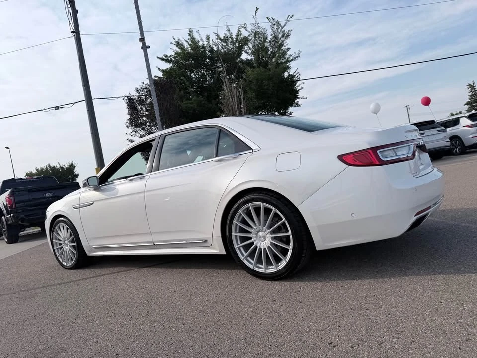 2017 Lincoln Continental 10th Gen - Image 6 of 20